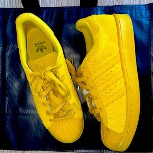 Adidas Superstar Originals Yellow Gold US Size 6.5 😎💸🏆 Casual STEAL!!!